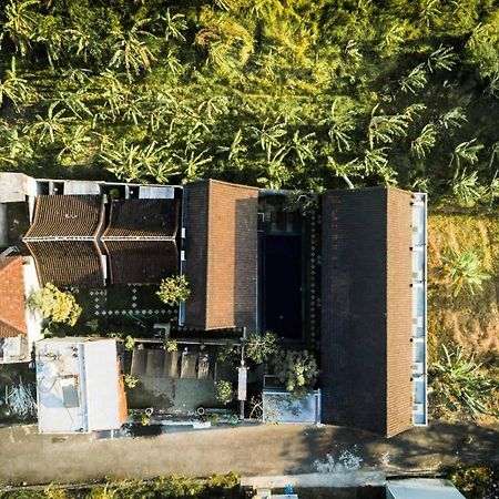 Belimbing Guest House Canggu Bagian luar foto