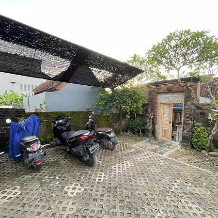 Belimbing Guest House Canggu Bagian luar foto